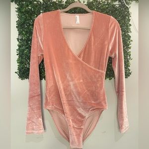 NWT American apparel velvet long sleeve bodysuit size M
